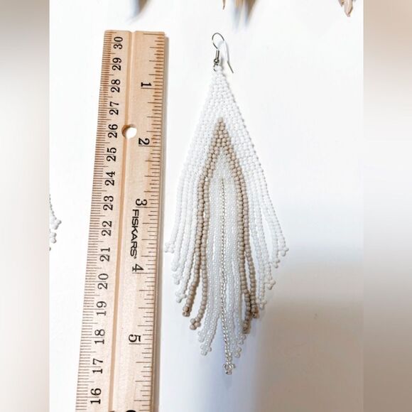 #897 Beaded tassel drop earrings in neutral colors - Picture 4 of 5